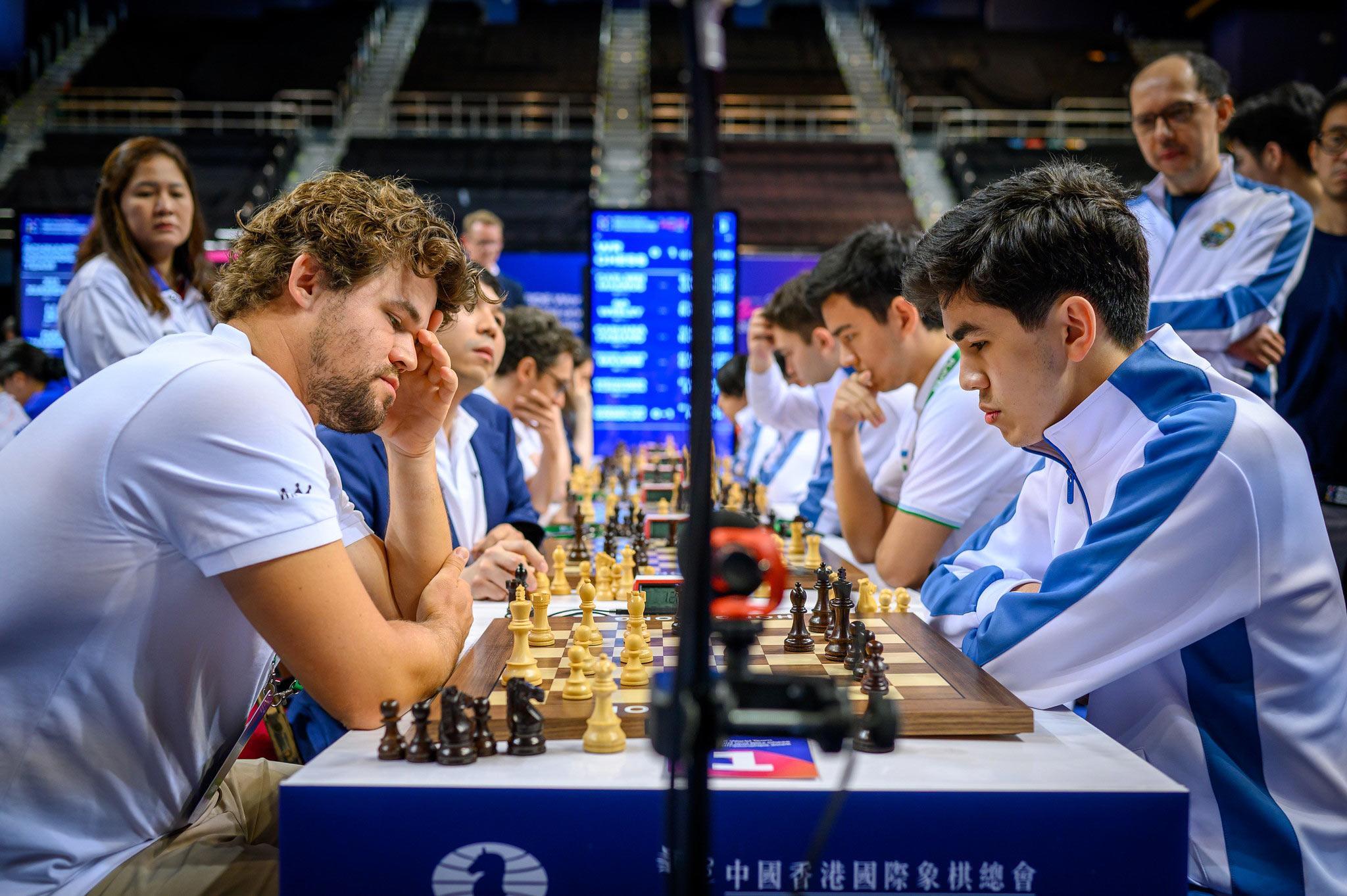 20260619_FIDE_WTRBCC_Hong_Kong_Carlsen_Magnus_v_Sindarov_Javokhir_and_Kasimdzhanov_Rustam